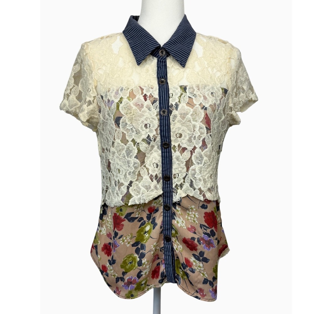Gimmick's by BKE Women's L Ivory Lace Floral Mixed Media Button-Up Blouse